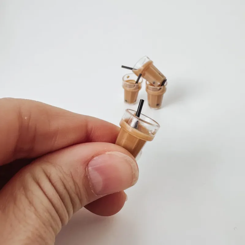 Mini Bubble Tea – Wichtel Zubehör im Miniatur - Design mit Strohhalm - lyllevenn