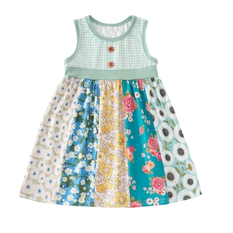Mädchen Kleid mit Patchwork und Knöpfen